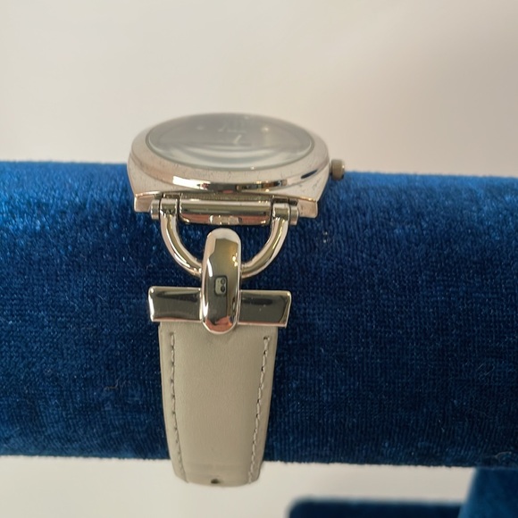 Isaac Mizrahi Watch Stainless Steel Case Horse Bit Style Grey Strap Watch - Picture 4 of 11